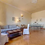 Serristori 31 Apartmán