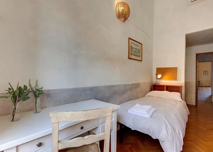 Serristori 31 Appartamento *