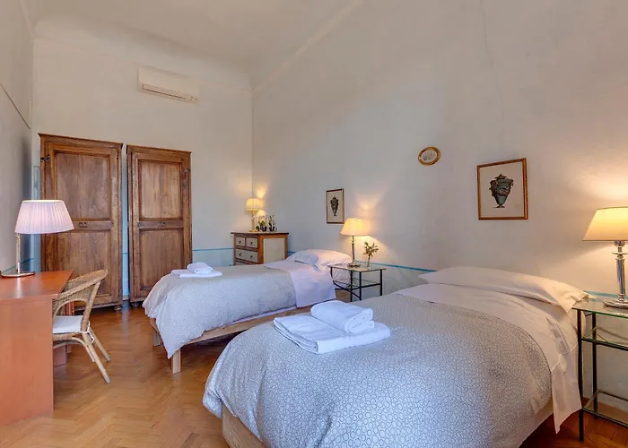 Serristori 31 *